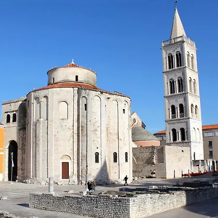 With A Parking Space - 13127 Zadar